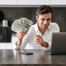 ¿Cómo ganar dinero con YouTube?